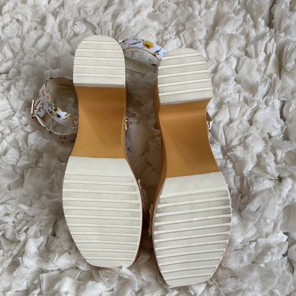 Madden Girl Caprise Wooden Platform Sandals - Picture 6 of 8